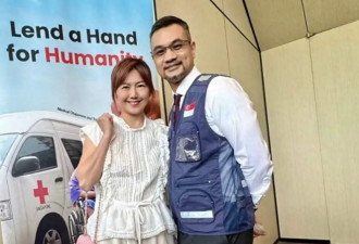 孙燕姿和家人一起逛商场，7岁女儿穿着碎花裙，13岁儿子身材高挑