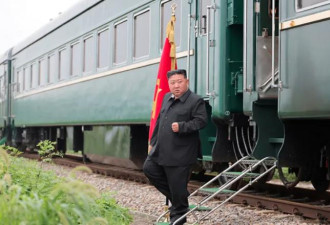 去西方词汇：卡拉ok“带荧幕的伴奏器” 汉堡…