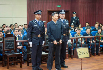 当电视台不再播放商业广告之后，我问：为什么？