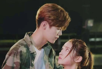 关晓彤生日鹿晗态度冷漠，两人被曝在日本有孩子，不是分手是离婚！