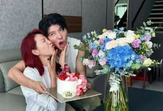 张晋为老婆庆生，52岁蔡少芬染红发越来越年轻，三个孩子都像爸爸