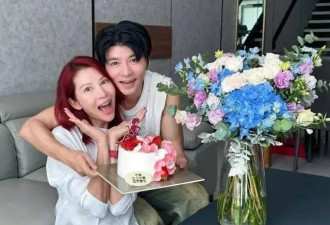 张晋为老婆庆生，52岁蔡少芬染红发越来越年轻，三个孩子都像爸爸
