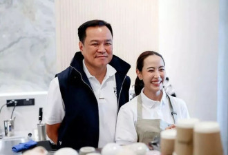 她开了一家咖啡馆，却意外成为总理夫人