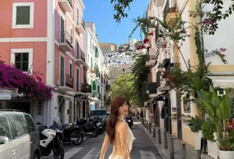 36岁香港知名女星穿肚兜真空出游 曾曝赴美冻卵