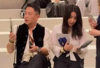 郭晶晶现身爱马仕大秀，看秀时略显不自在