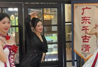 56岁翁虹景区热舞刷屏！身材圆润风情不减，网友：这才是女神真正的样子