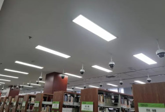 害怕读书人？图书馆阅览区密集安装摄像头成“监控室”？