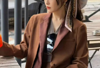 被172大美女唐嫣在米兰的穿搭惊艳！咖色廓形西装搭高马尾，松弛又高级
