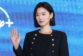 全智贤出席活动，回答争议很敷衍，哈哈大笑意识不到问题严重性