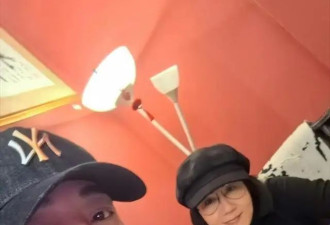终于露面！最帅令狐冲与圈中好友聚会，上月被曝病危，暴瘦36斤