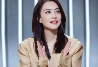 做谢霆锋背后女人23年,如今53岁和女儿同框成人生赢家