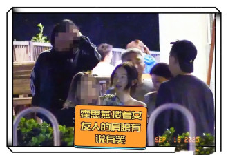 霍思燕夫妇和好友聚餐，穿单肩裙瘦出“小蛮腰”，牵三条狗真拉风
