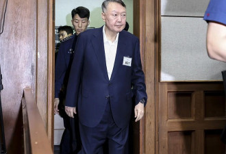 尹锡悦当庭请求保释：6平米的空间内生活很艰难