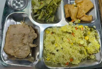 偷偷给孩子带饭的上海家长们