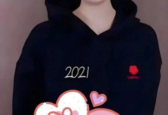 好友曝辛柏青近况，妻子朱媛媛去世后，他悲伤欲绝，不见任何好友