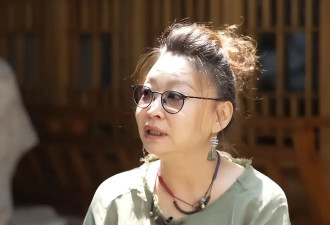 好友曝辛柏青近况，妻子朱媛媛去世后，他悲伤欲绝，不见任何好友