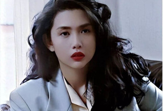 57岁“一代女神”近况曝光！素颜朝佛被赞状态能打