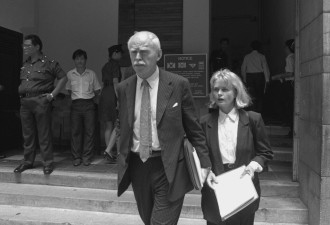 孔杰荣逝世：深耕中国法律界的美国律师