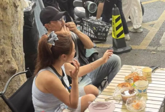 刘畊宏夫妇在武汉街边吃麻辣烫，王婉霏身上赘肉好几层