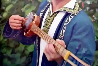 歌唱家克里木：演出摔断三根肋骨，妻子截肢....