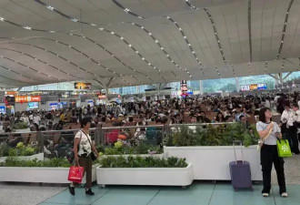 中国爆人潮 高铁机场塞爆！“聪明人已提前出发”热搜
