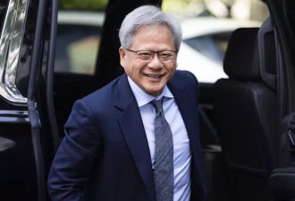 黄仁勋点名AI时代“这工作最火”：需求翻倍再翻倍