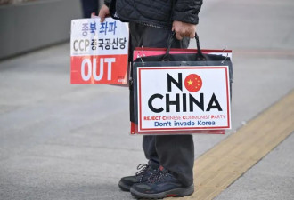 韩国开放中国旅游团免签入境！反中抗议升温