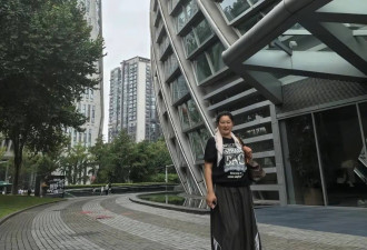 印小天晒与于娜合照！昔日清冷美女成了胖大婶
