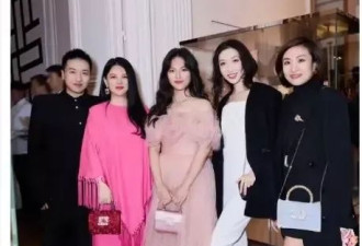 李湘巴黎美图秀太狠，200斤的体重看着像120斤
