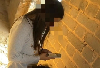 一男一女在明代司马台长城刻字,当地警方介入调查