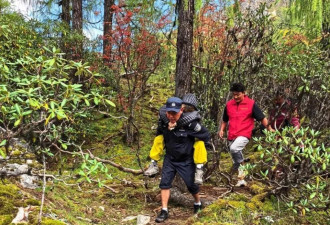 女游客海拔4700米山上高反昏迷 湖北小伙背她下山