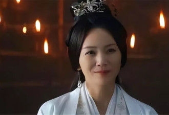 陈思诚爱惨了她,王凯也为她痴迷,41岁单亲妈妈活成人生赢家