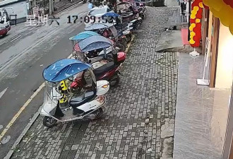 湖北轿车失控横扫地摊致5死8伤 现场惨况曝光
