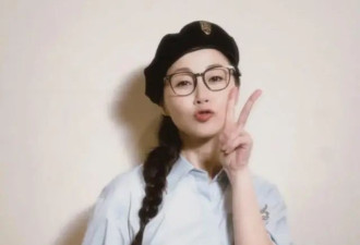香港“第一美腿”晒近况！年过半百仍有少女味