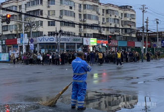 中秋节，北京马驹桥打工人依然为生计奔波
