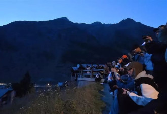 全世界都知道中国人放假了：多景点被国人“承包”