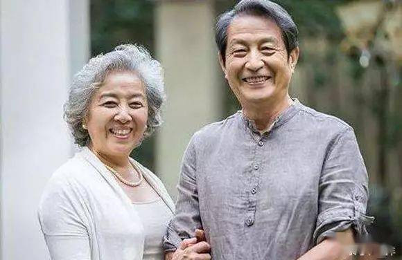 孝顺父母的18种方式，做的越多父母越幸福长寿，你能做到几点？_老人_儿女_生活