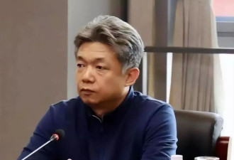 她其貌不扬演技炸裂 师生恋16年修成正果