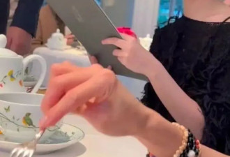 素颜的刘浩存赵今麦李庚希！三大00后女星共进早餐