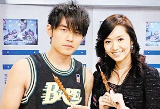 侯佩岑遇到真爱，老公性格稳定年入千万，她的穿搭也越来越年轻化