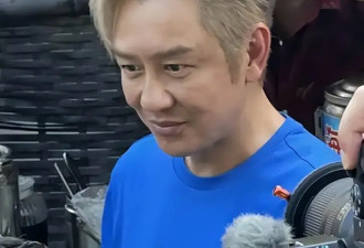 56岁陈浩民现身福建街头显沧桑！古装超帅男神太衰老