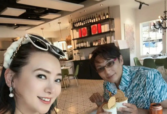 翁虹和老公回到洛杉矶的家 二人逛吃逛喝超恩爱