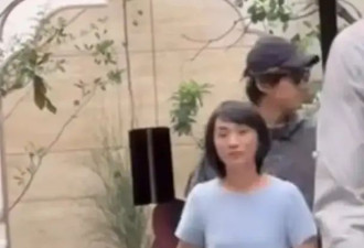 胡歌带老婆上海看房，32岁黄曦宁素颜白净但显老，穿得宽松像孕妇