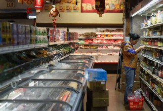 川普：或许该停止大量进口中国产品