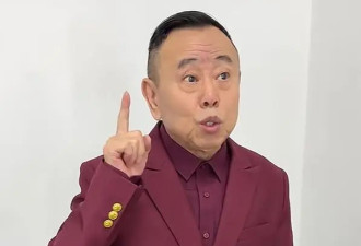 68岁潘长江陪父母过中秋！头发白了也要做孝子