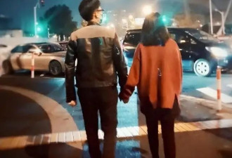 靳东老婆庆祝48岁生日，晒素颜近照超自信，白发皱纹明显美的真实