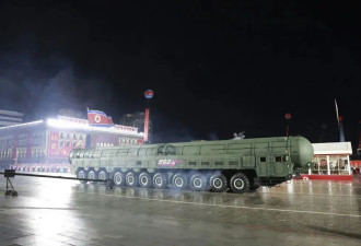 朝鲜“最强核战略武器系统”亮相阅兵式....