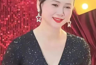 翁虹在景区跳舞身材尽显丰满，被吐槽撞脸李湘