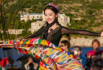 迪丽热巴获赔5万元 登上热搜榜 网友刷屏