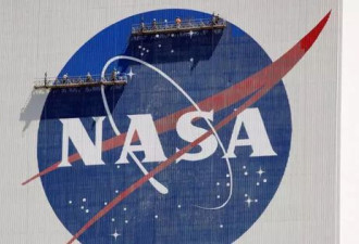 她家麦田突降巨大不明物体！NASA设备突现德州农地